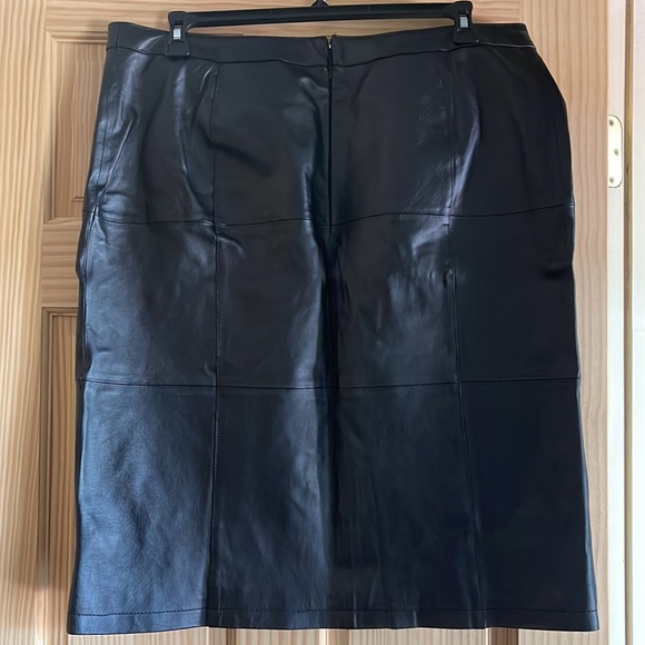 100% black leather mini/midi skirt - Picture 2 of 2